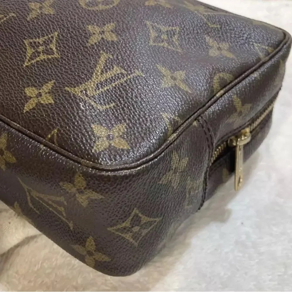 AUTHENTIC VTG  *Louis Vuitton* VTG Trousse? Vanity Cosmetics Travel Case Bag